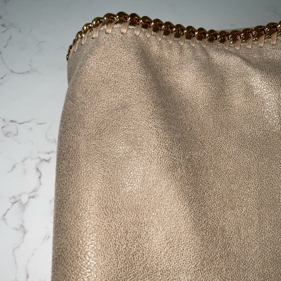 Stella McCartney Falabella Cream Shoulder Bag with Gold Chain - Picture 14 of 16